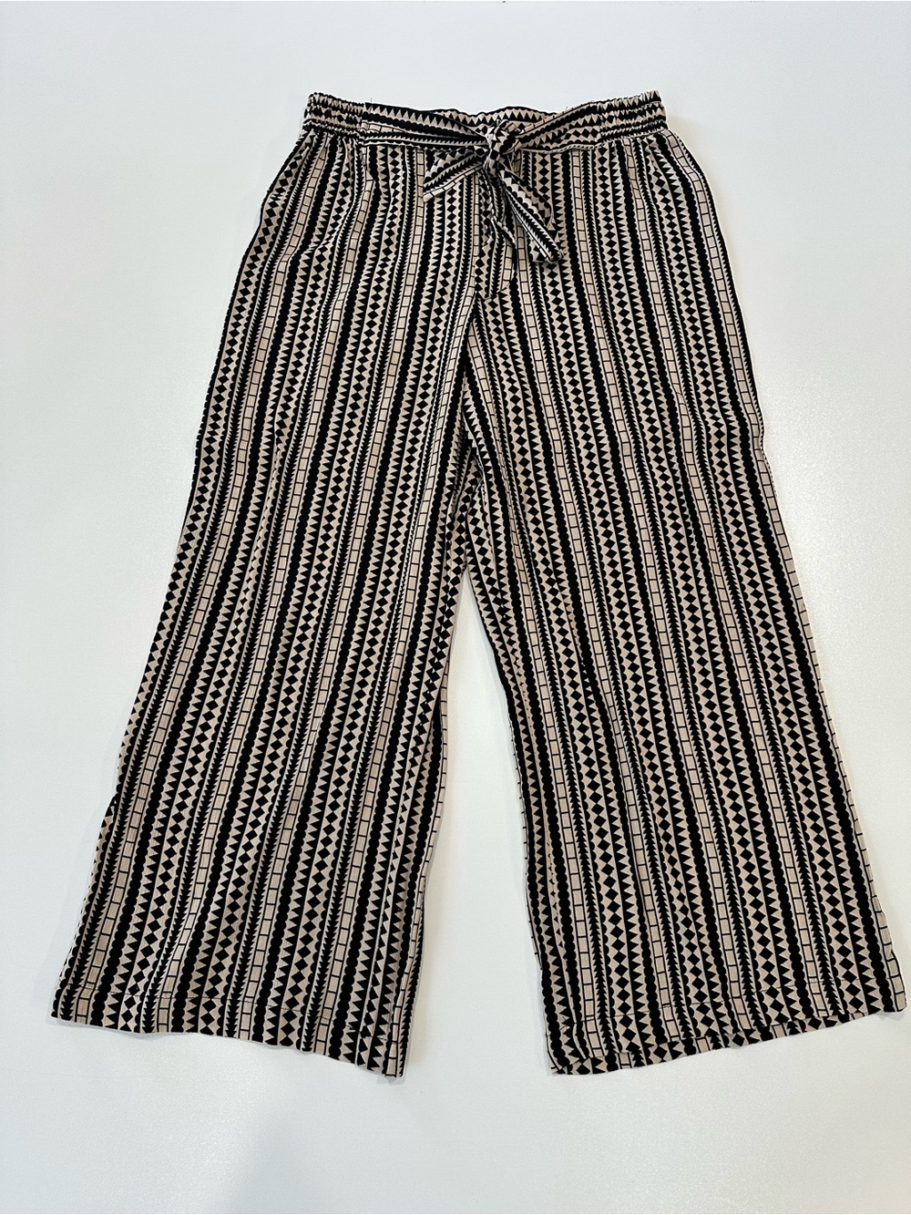 Sabrina Lauren Women’s Wide Leg Pants Black and Ivory Geometric Diamond Size S